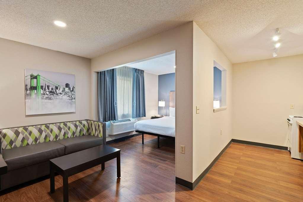 Extended Stay America Select Suites - Charlotte - University Place - E Mccullough Dr Rom bilde