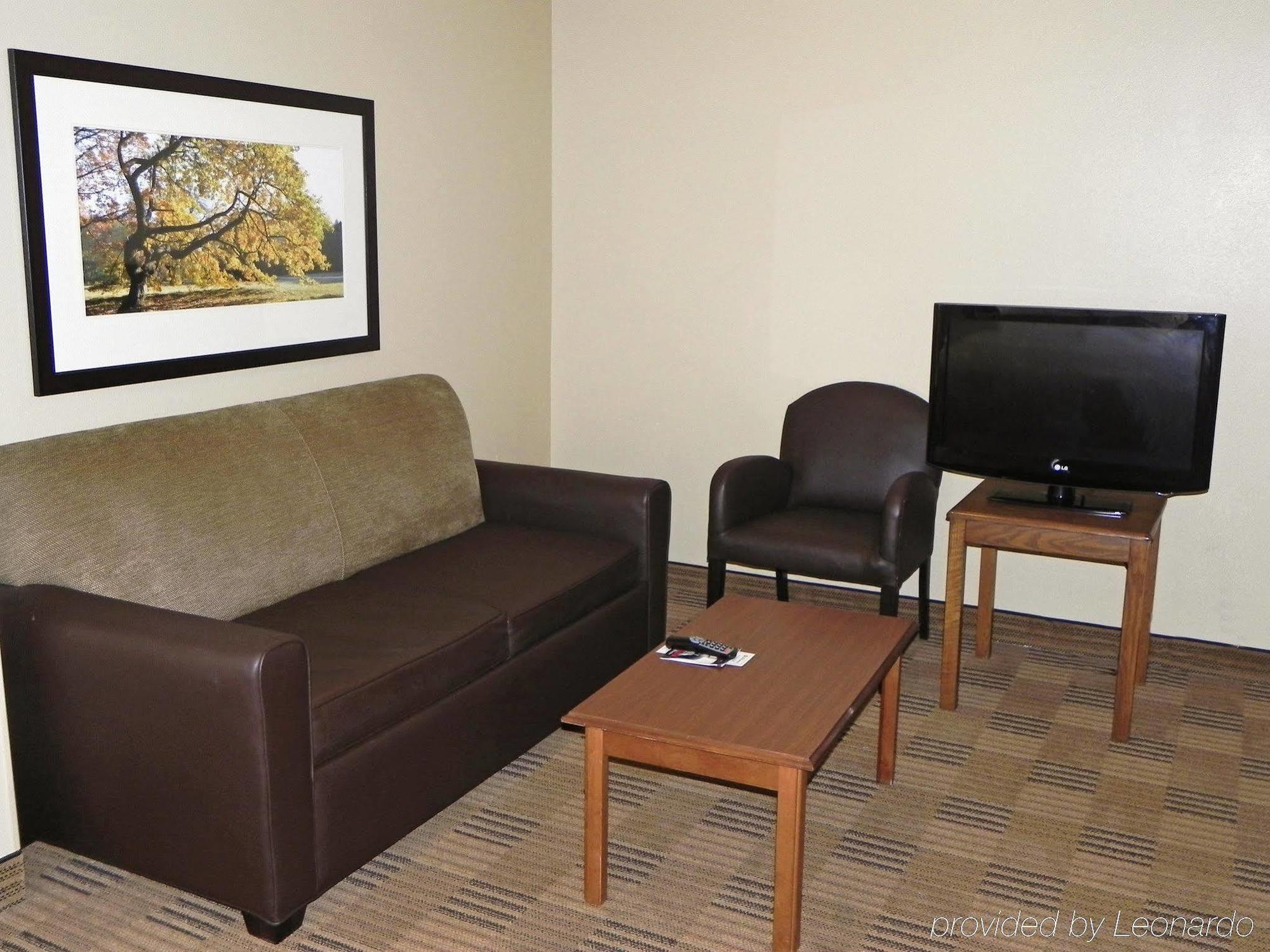 Extended Stay America Select Suites - Charlotte - University Place - E Mccullough Dr Eksteriør bilde